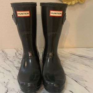 Hunter Gray Rain Boots Size 8 See photos for color.